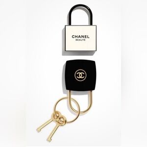 CHANEL Black and Gold locker La collection gift